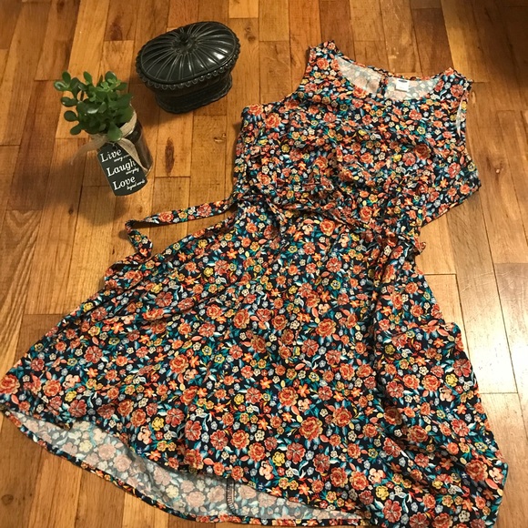 Old Navy Dresses & Skirts - Old Navy Floral Dress